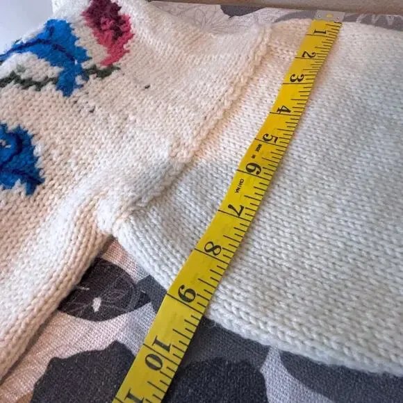 Vintage Cottagecore Hand Knit Crochet Granny Sweater Flower Pearl Buttons L XL - Picture 14 of 16